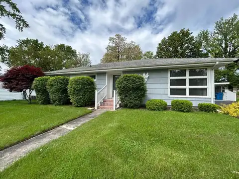 1201 North First Street, Fairfield, IL 62837