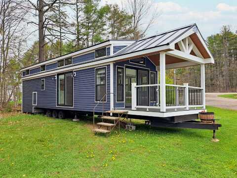 261 Point Sebago Road, Casco, ME 04015