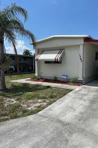1742 Sw Vickie Terr, Stuart, FL 34997
