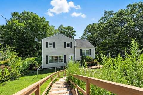 21 Bruce Ln, Valhalla, NY 10595
