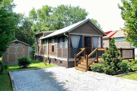 29 Vista Pond Lane, Flat Rock, NC 28731