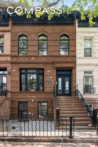 554 Putnam Avenue, Brooklyn, NY 11221