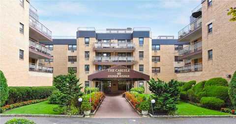40 Stoner Ave, Great Neck, NY 11021