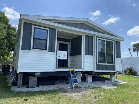 7300 20th Street, Vero Beach, FL 32966