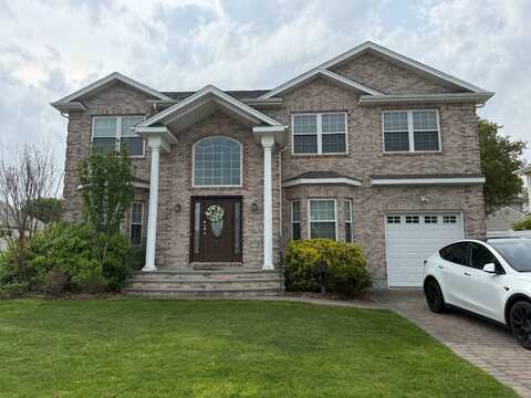 3 Williams Ave, Syosset, NY 11791