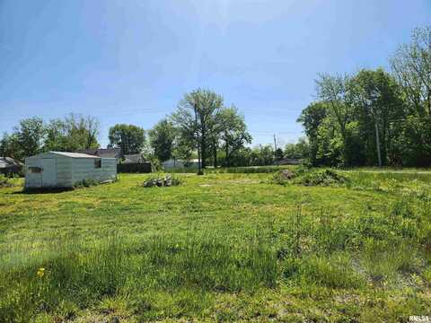 64 S 2ND Street, Ashley, IL 62808