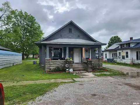 132 N 2ND Street, Ashley, IL 62808
