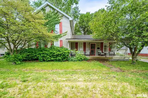 128 W SPRUCE Street, Canton, IL 61520