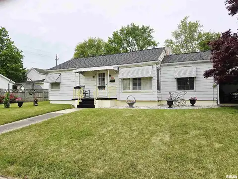 225 E HICKORY Street, Canton, IL 61520