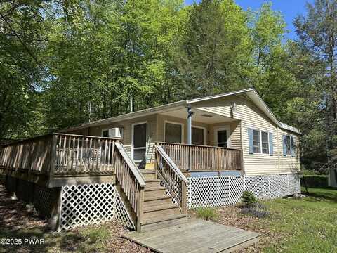 106 Edgewater Drive, Dingmans Ferry, PA 18328