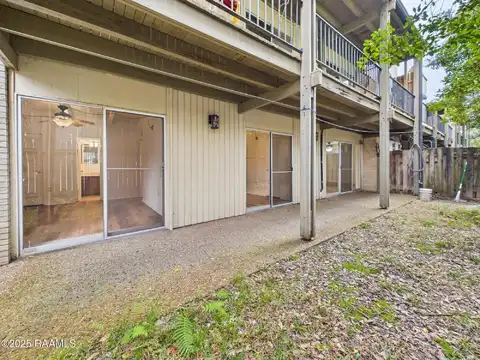 1008 S College Road, Lafayette, LA 70503
