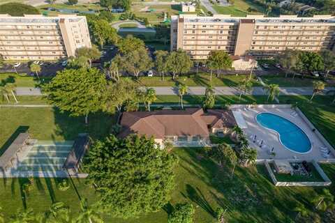 4550 NW 18th Ave, Deerfield Beach, FL 33064