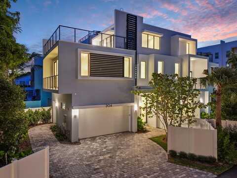 204 Osceola Park Lane, Delray Beach, FL 33483