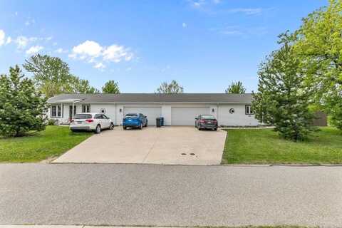 701 E SHADY Lane, NEENAH, WI 54956