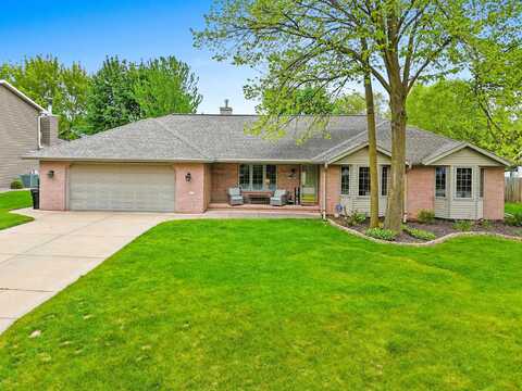 2790 DEWEY DECKER Drive, GREEN BAY, WI 54313