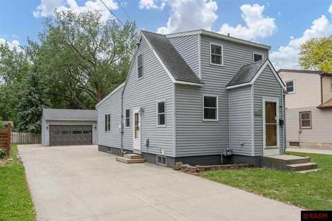 545 Monroe Avenue, North Mankato, MN 56003