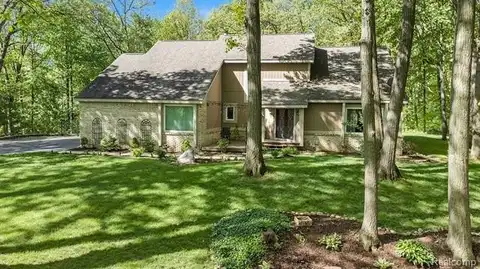 185 AUDUBON Drive, White Lake, MI 48383