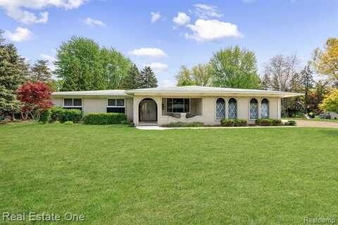 39764 BONNIE COURT, Clinton Township, MI 48038