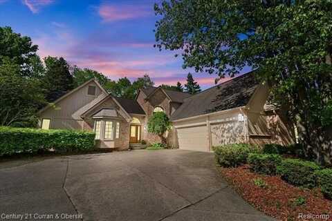 46890 CIDER MILL Drive, Novi, MI 48374