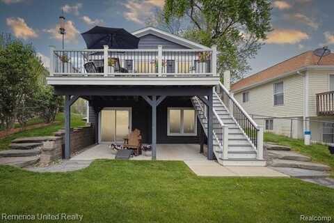 11449 SUNSET Boulevard, Pinckney, MI 48169