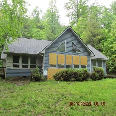 56 Craig Woods RD, New Castle, VA 24127