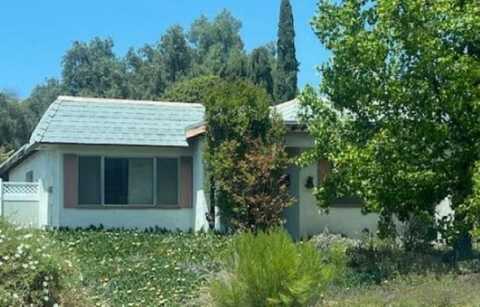 9324 Las Lomas Dr, Santee, CA 92071