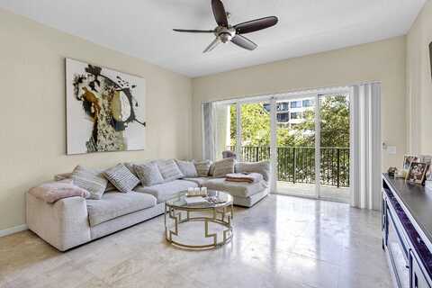 1640 Presidential 307 Way, West Palm Beach, FL 33401