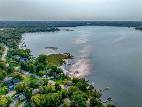 8549 N Shore Trail N, Forest Lake, MN 55025