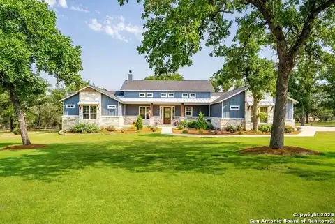 148 Hondo Rdg, La Vernia, TX 78121
