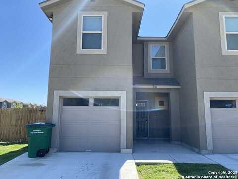 14003 Fratelli Rd., San Antonio, TX 78233