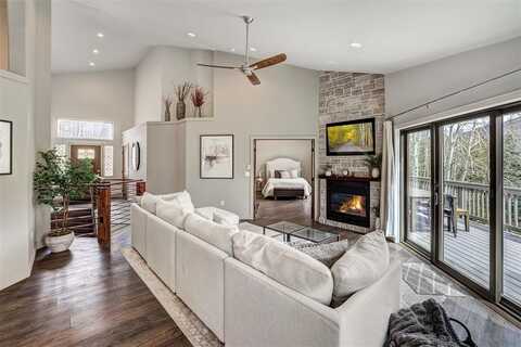 300 BLACK HAWK CIRCLE, Silverthorne, CO 80498