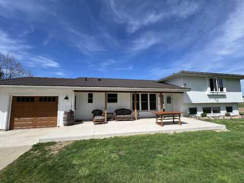 7401 Mildred Court, Cross Plains, WI 53528