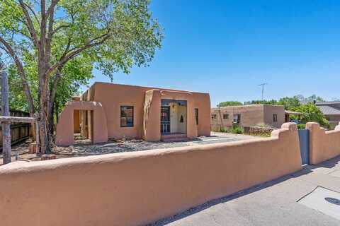 138 W CORONADO Road, Santa Fe, NM 87505