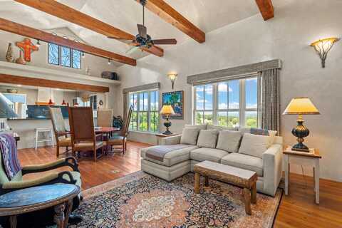 19 Paseo Nopal unit: B, Santa Fe, NM 87507