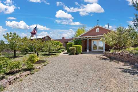 19 Paseo Nopal, Santa Fe, NM 87507