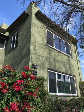 906 40th Street, Oakland, CA 94608