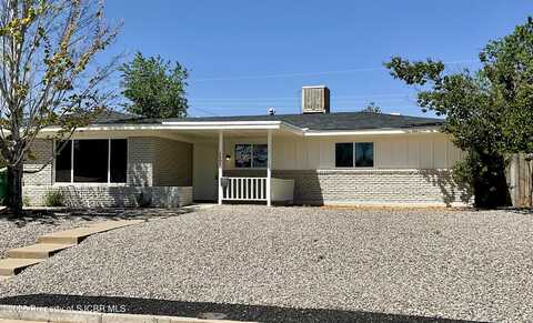 2605 RIDGECREST Drive, Farmington, NM 87401
