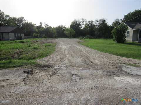 313 N Front Street, Holland, TX 76534