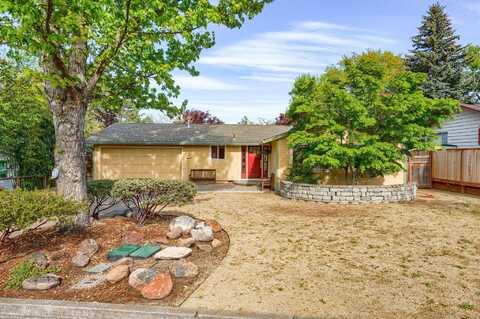 444 Willow Street, Ashland, OR 97520
