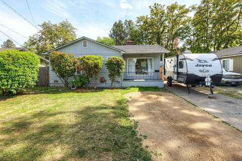 818 E Ninth Street, Medford, OR 97504