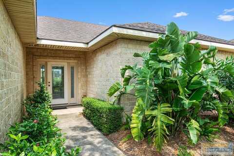 6 Golf House Rd., Laguna Vista, TX 78578