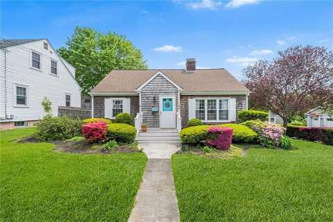 146 Bay View Avenue, Bristol, RI 02809
