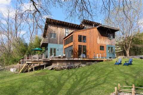 85 Gondola Avenue, Jamestown, RI 02835