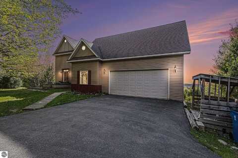 3290 Sumac Trail, Frankfort, MI 49635