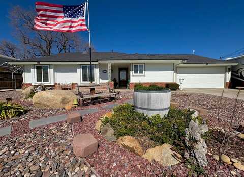 20705 Ridgecrest Drive, Tehachapi, CA 93561