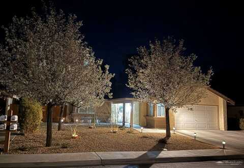 1236 Mount Whitney Lane, Ridgecrest, CA 93555