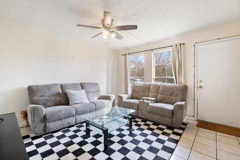 2020 Continental Avenue, Tallahassee, FL 32304
