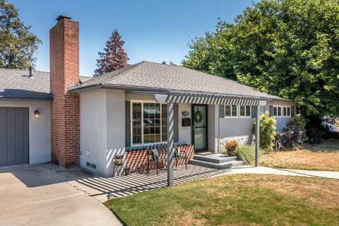 1100 W Laurel Avenue, Visalia, CA 93277