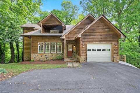 833 E Country Club Road, Mount Airy, NC 27030