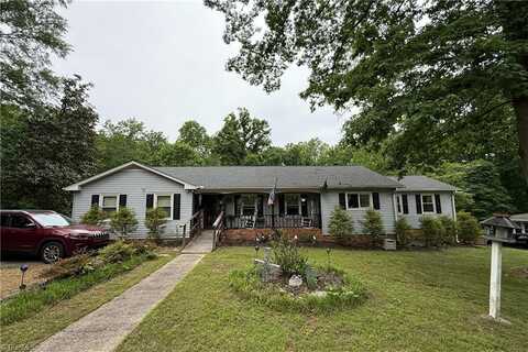 2800 Loch Drive, Winston Salem, NC 27106